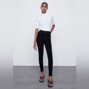 Zara Black Vintage High Rise Skinny Jeans | Size 2